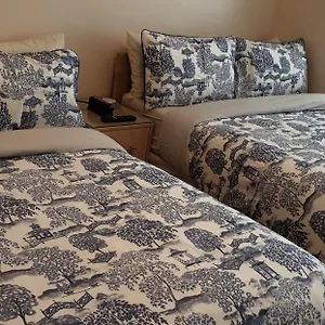 Luxury 3 Bedroom Flat 1min Walk From Underground, With Free Parking Sleeps X10 Appartement Londres