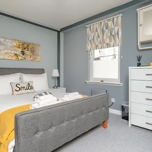  Apartment Historic Location, Private Parking, Ground Floor Luxury Flat