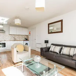 Apartment Flat 34 Fraser House Centre