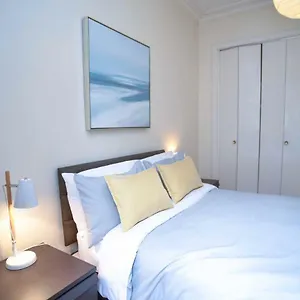  Apartment Modern Flat In Rosemount/city Centre